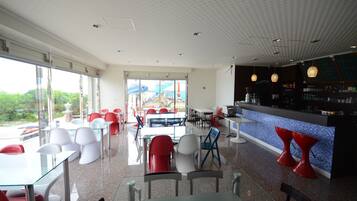 Petit déjeuner buffet compris tous les jours