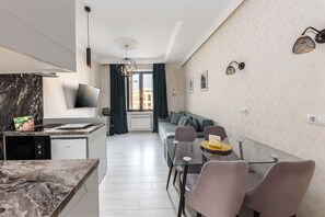 Design Apartment (Sverdlova Street 24) | 1 間臥室、埃及棉床單、高級寢具、獨特裝潢