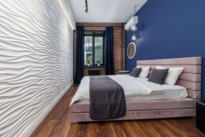 Design Apartment (Sverdlova Street 24)