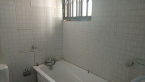 淋浴設備、雨淋花灑、免費梳洗用品、提供毛巾