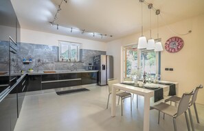 Kühlschrank, Herdplatte, Geschirrspüler