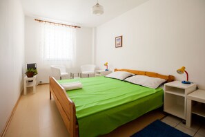 Double Room | In-room safe, desk, iron/ironing board, free WiFi - Friendly People's Guest House (Zadar)