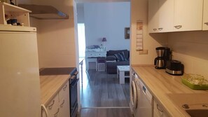 Réfrigérateur, micro-ondes, four, lave-vaisselle