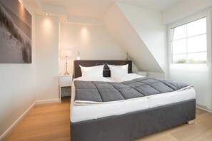 4 Schlafzimmer, Reisekinderbett, WLAN, Bettwäsche