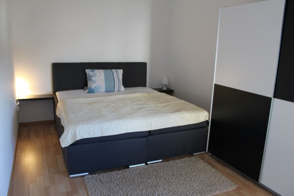 1 habitación, wifi y ropa de cama