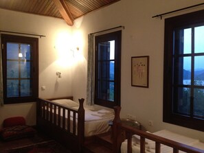 Villa, 3 habitaciones, vistas al mar | 1 dormitorio, ropa de cama de alta calidad, decoración individual