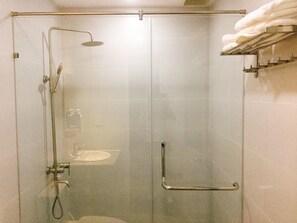 Douche de la salle de bain