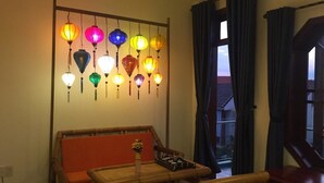 Suíte, sacada | Comodidades do quarto