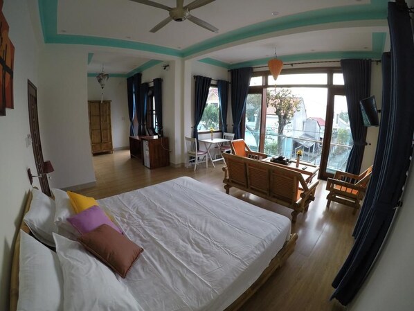 Desk, blackout curtains, iron/ironing board, free WiFi - Maison Azzurra (Da Nang)