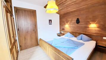 2 Schlafzimmer, Zimmersafe, Reisekinderbett, WLAN