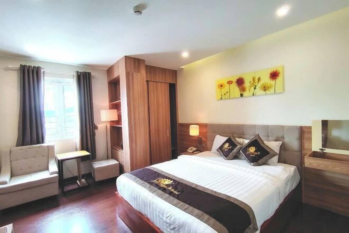 Minibar, in-room safe, desk, soundproofing