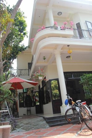 Bagian depan properti