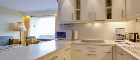 Køleskab, mikrobølgeovn, ovn, opvaskemaskine