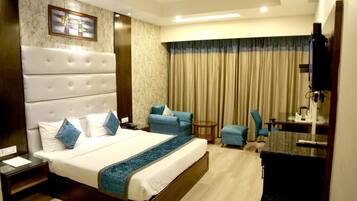 Premium bedding, desk, iron/ironing board, rollaway beds