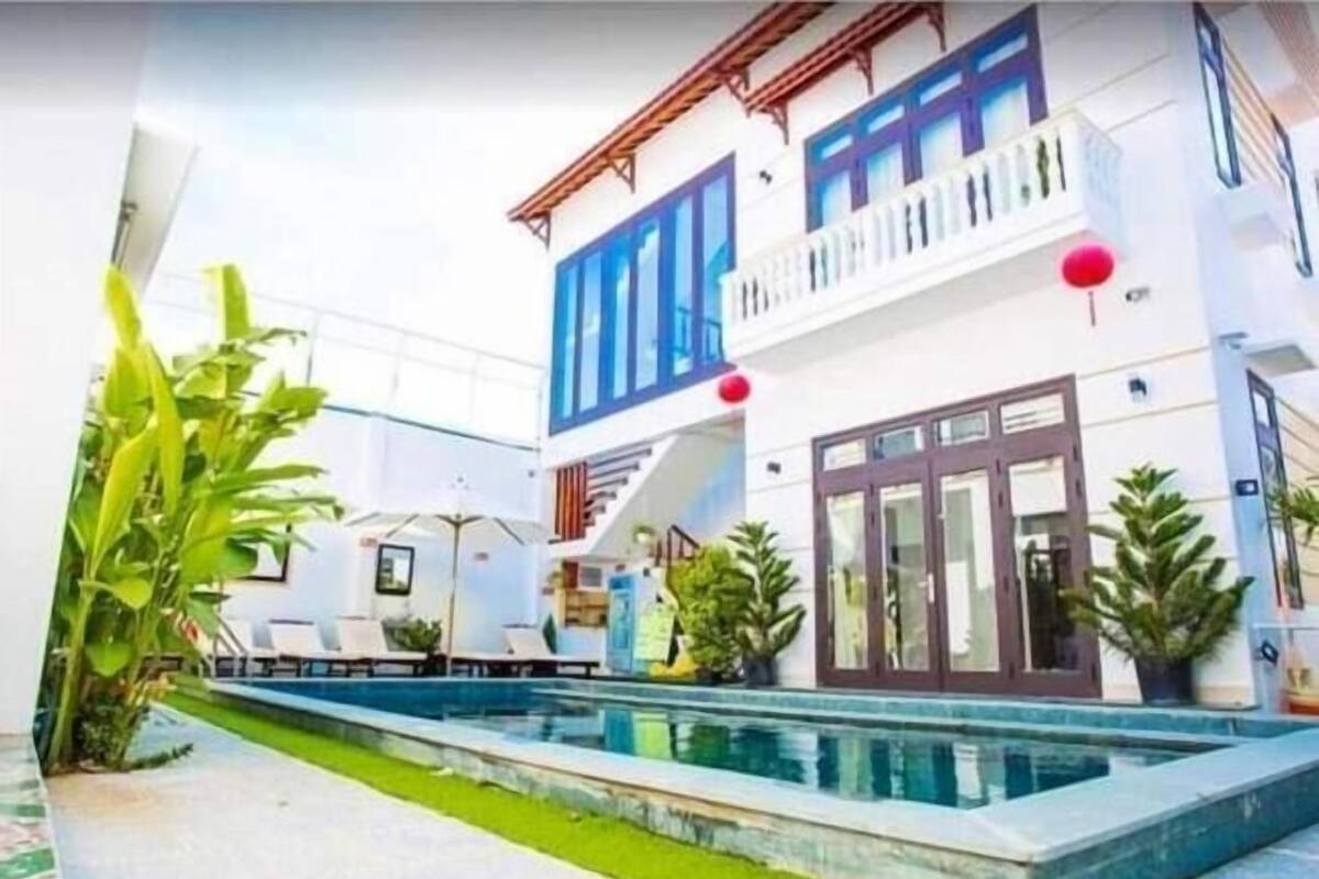 Superior Villa, 6 Bedrooms | Front of property