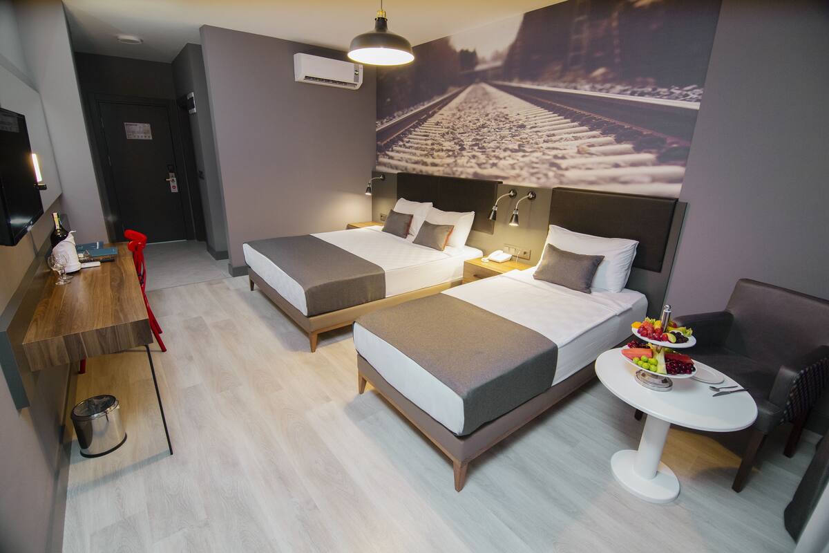 Standard Oda | Minibar, ses yalıtımı, ücretsiz kablosuz İnternet, çarşaf takımı 