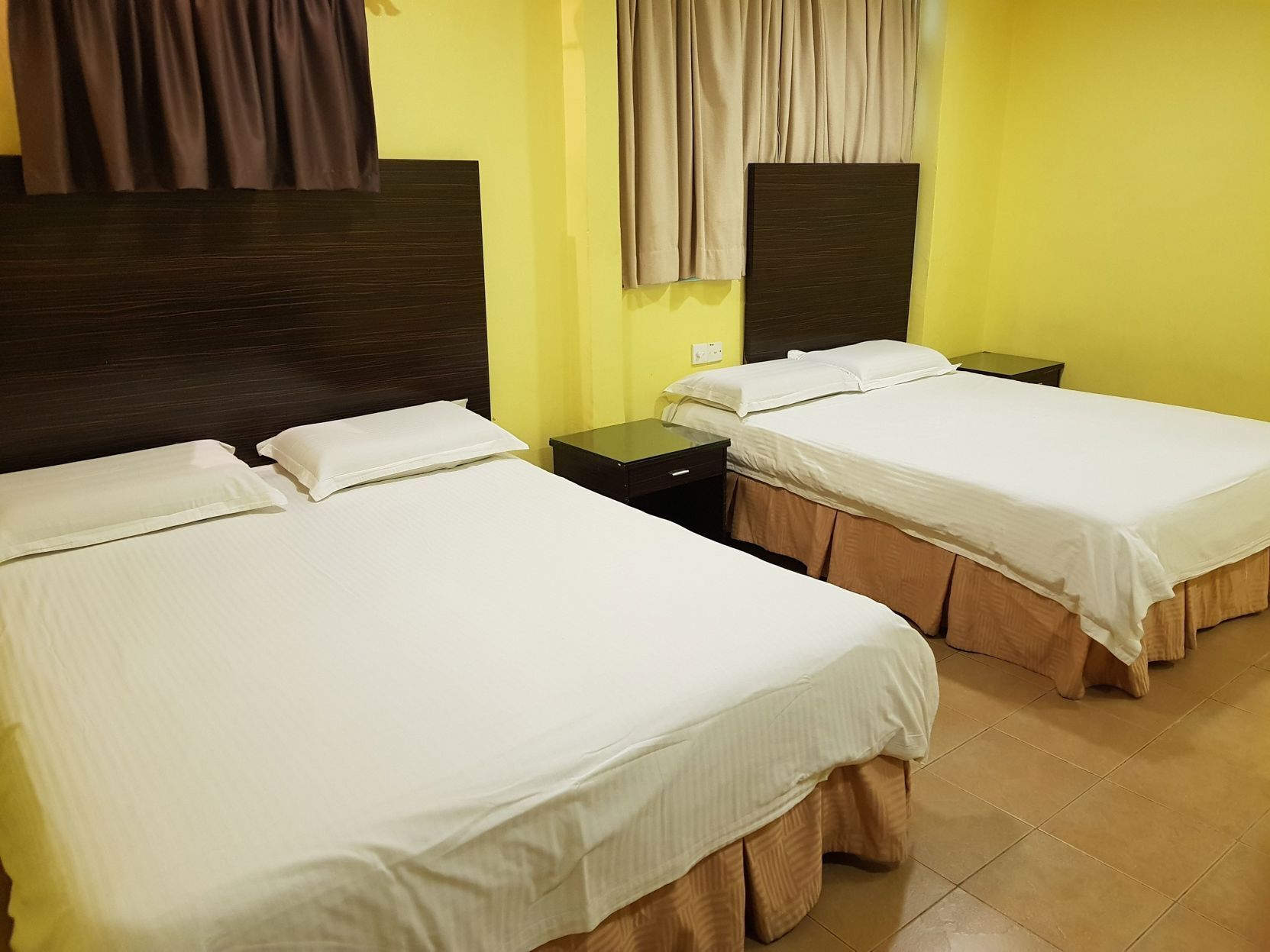 Desk, iron/ironing board, free WiFi, bed sheets