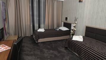 1 bedroom, minibar, in-room safe, desk