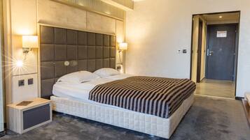 1 bedroom, minibar, in-room safe, desk