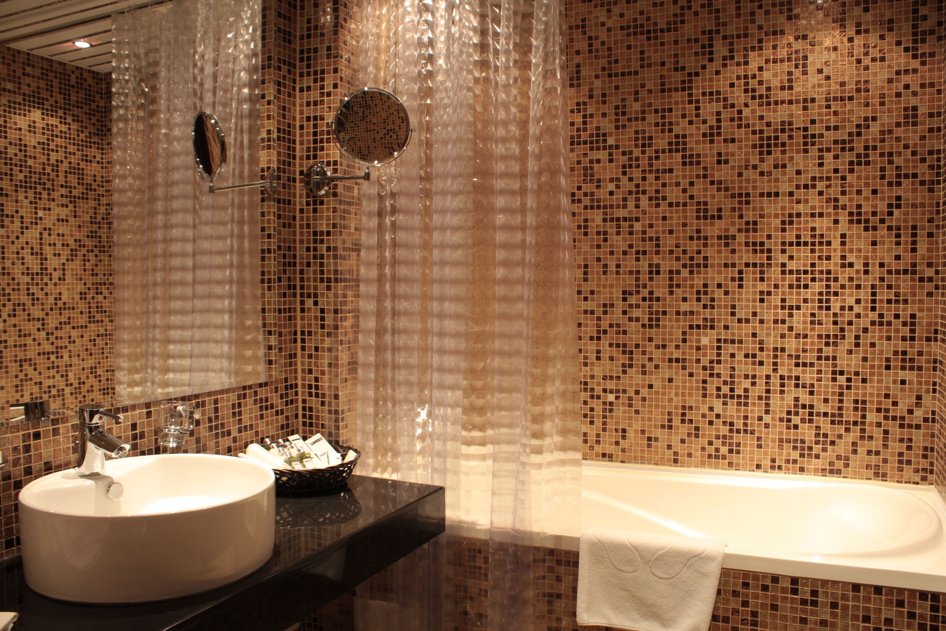 luxury apartment, 1 bedroom | bathroom | free toiletries, slippers, towels