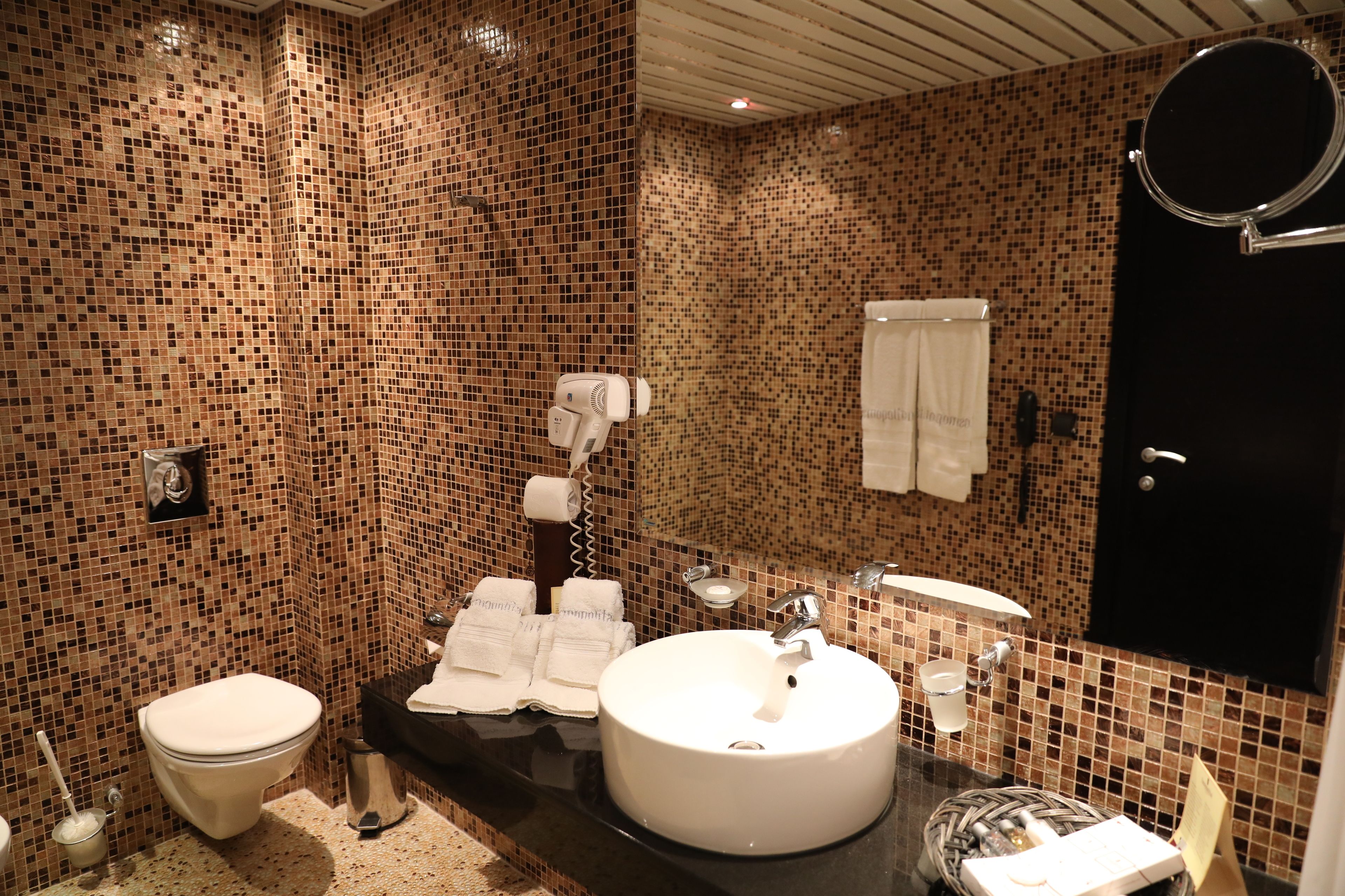 luxury apartment, 1 bedroom | bathroom | free toiletries, slippers, towels