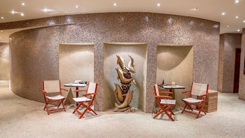 Couples treatment room(s), sauna, hot tub, steam room, body treatments
