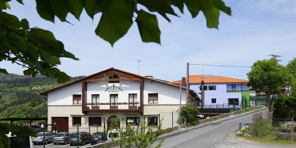 Front of property - Aginaga Hotela (Usurbil)