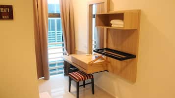 7 bedrooms, iron/ironing board, free WiFi