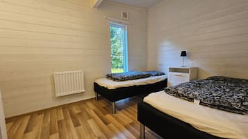 Business Apartment, 2 Bedrooms, Private Bathroom | Blackout drapes, iron/ironing board, free WiFi