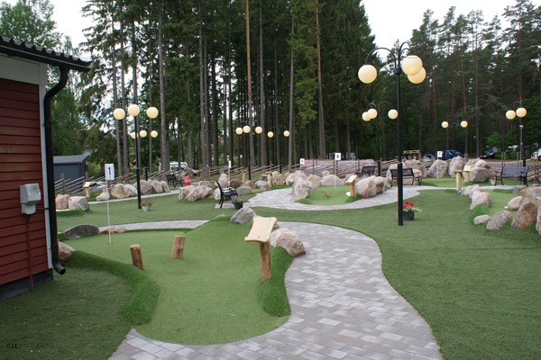 Mini-golf