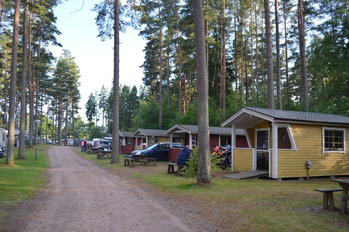 Basic Cabin, Shared Bathroom | Langsir/tirai gelap terus, seterika/papan seterika, Wi-fi percuma 