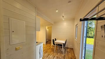 Business Apartment, 2 Bedrooms, Private Bathroom | Blackout drapes, iron/ironing board, free WiFi