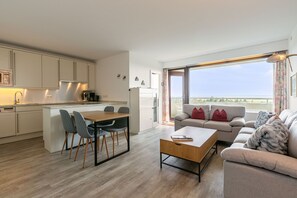 Unclassified image, 3 of 16, button