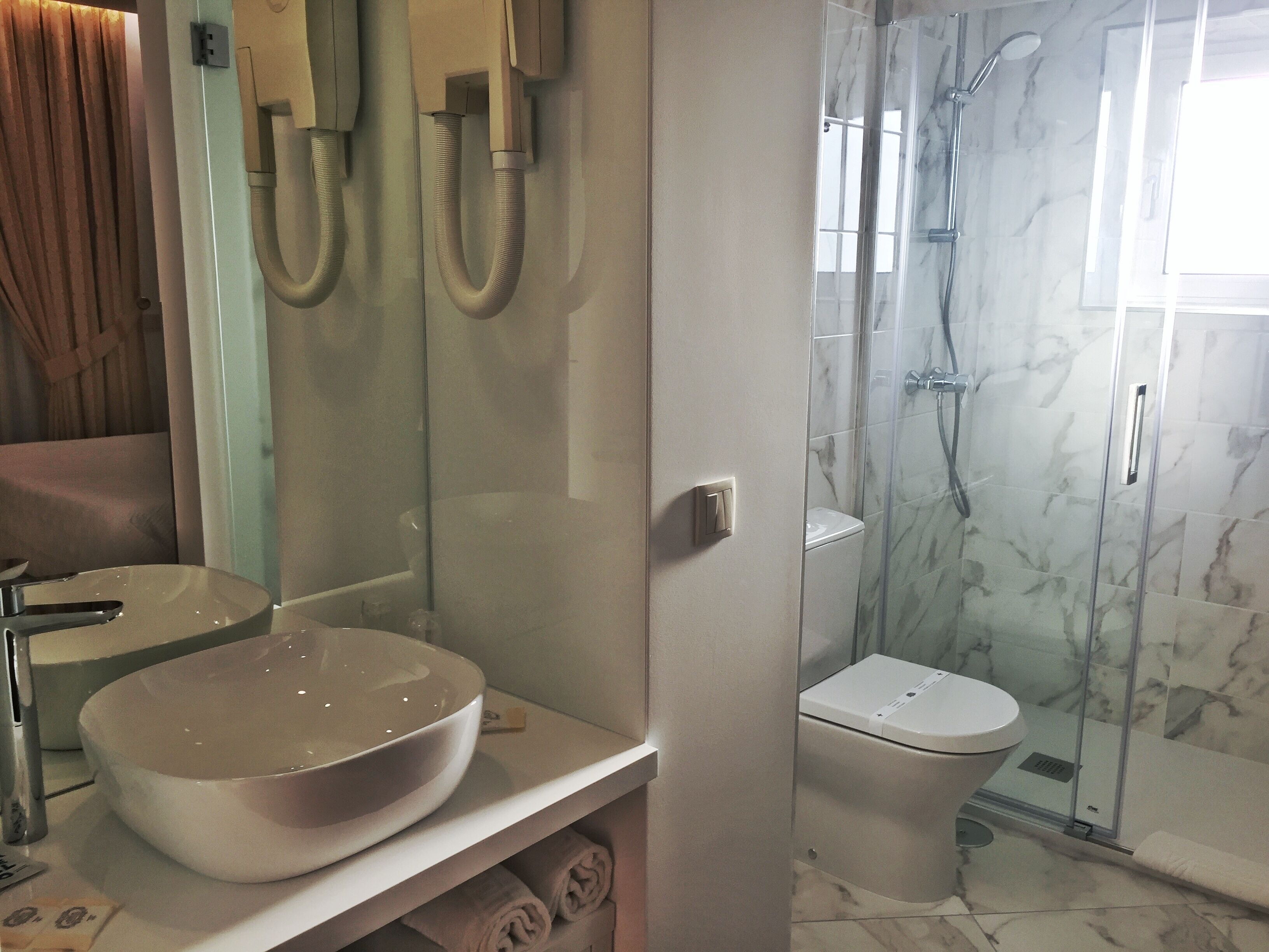 traditional double room | bathroom | free toiletries, hair dryer, towels