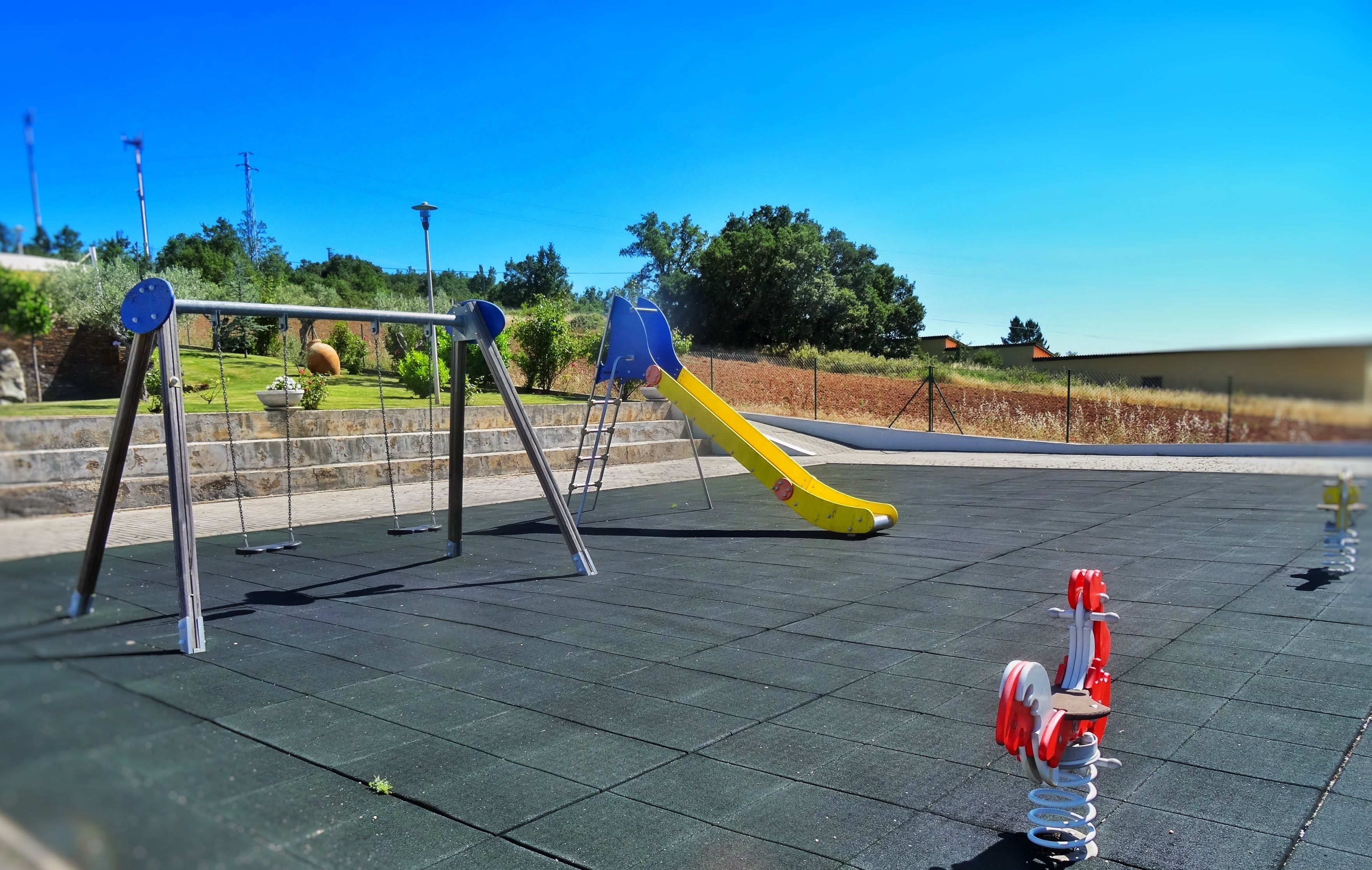 children’s play area – outdoor