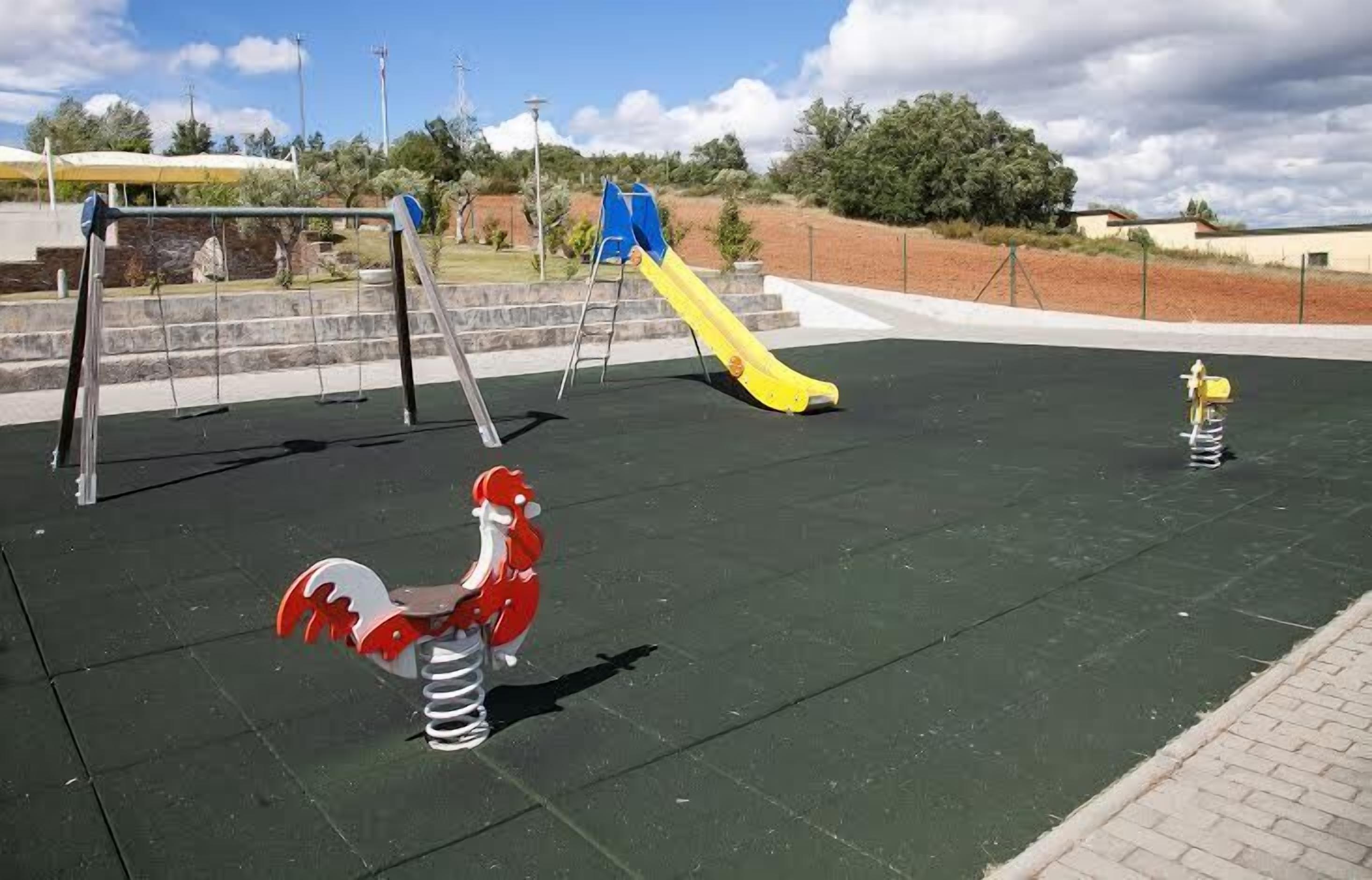 children’s play area – outdoor