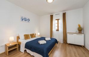 4 bedrooms, in-room safe, travel crib, free WiFi