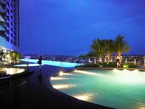 Outdoor pool - La Tulipe Sea View (Malacca City)