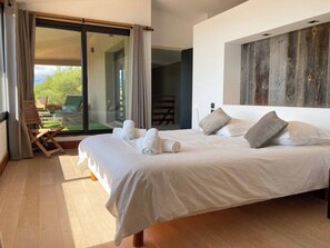 5 bedrooms, iron/ironing board, free WiFi, bed sheets