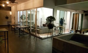 Nhà, 5 phòng ngủ | 5 phòng ngủ, bàn ủi/dụng cụ ủi quần áo