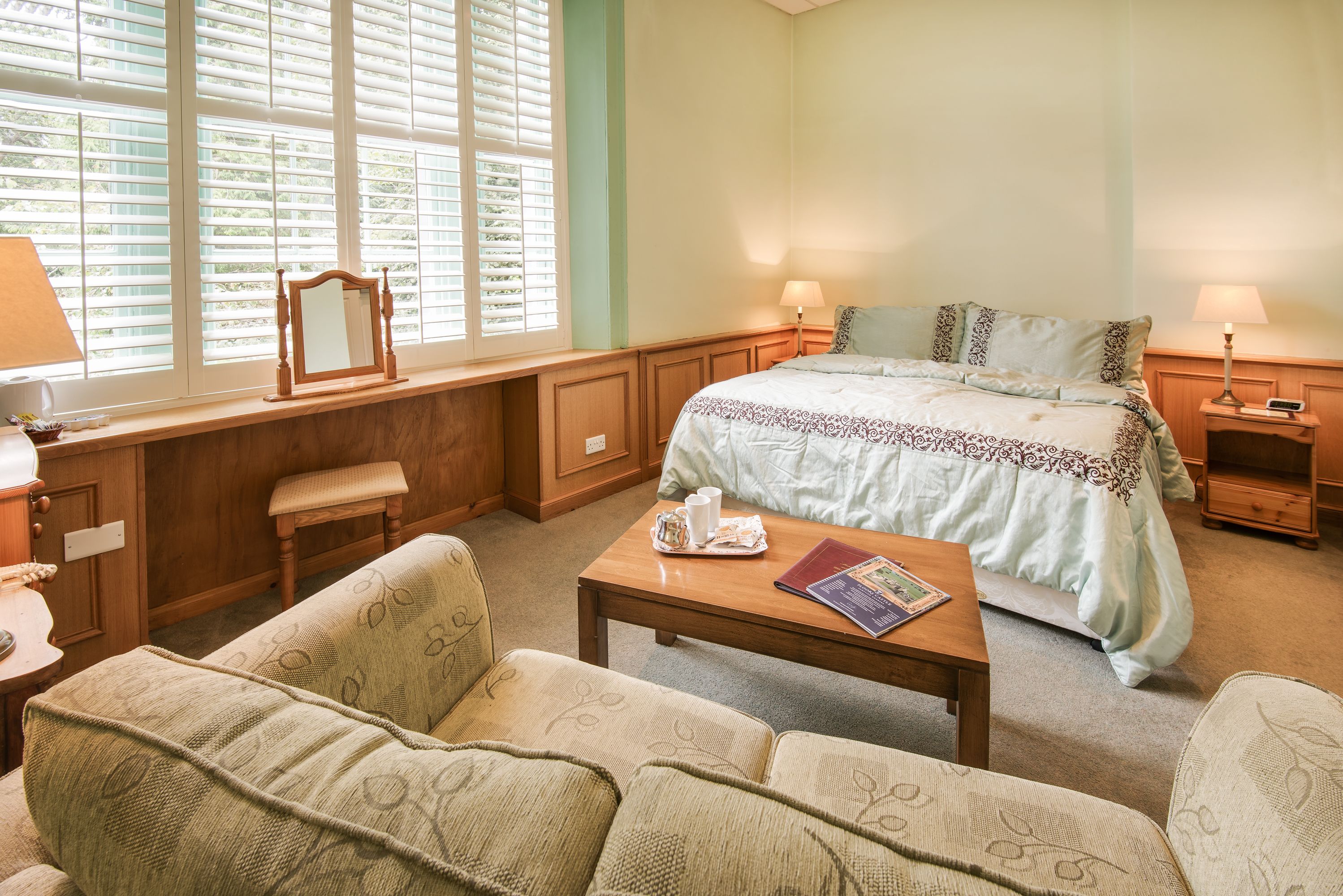 deluxe double or twin room | premium bedding, desk, iron/ironing board, free wifi