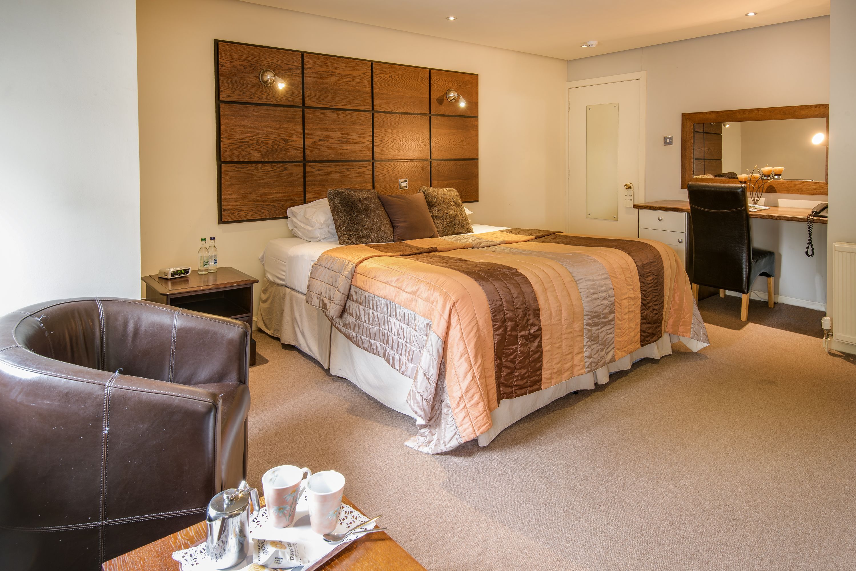 deluxe double or twin room | premium bedding, desk, iron/ironing board, free wifi