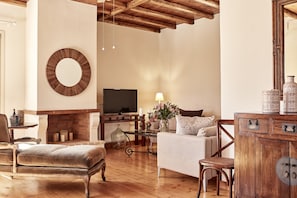 Interior detail - Plagia Villas (Syros)