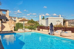 Villa, 3 Bedrooms, Pool Access, Sea View