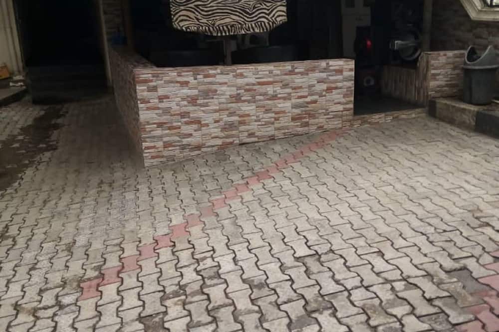 Maitama Guest House
