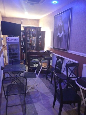Bar (in der Unterkunft)