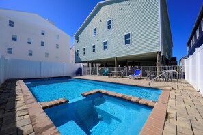 屋外プール、温水プール