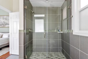 Hair dryer - Private Pool | Only 1 Block to King | Sundance (Charleston)