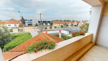 Comfort-Apartment, 2 Schlafzimmer, Balkon, Stadtblick | Blick auf die Stadt