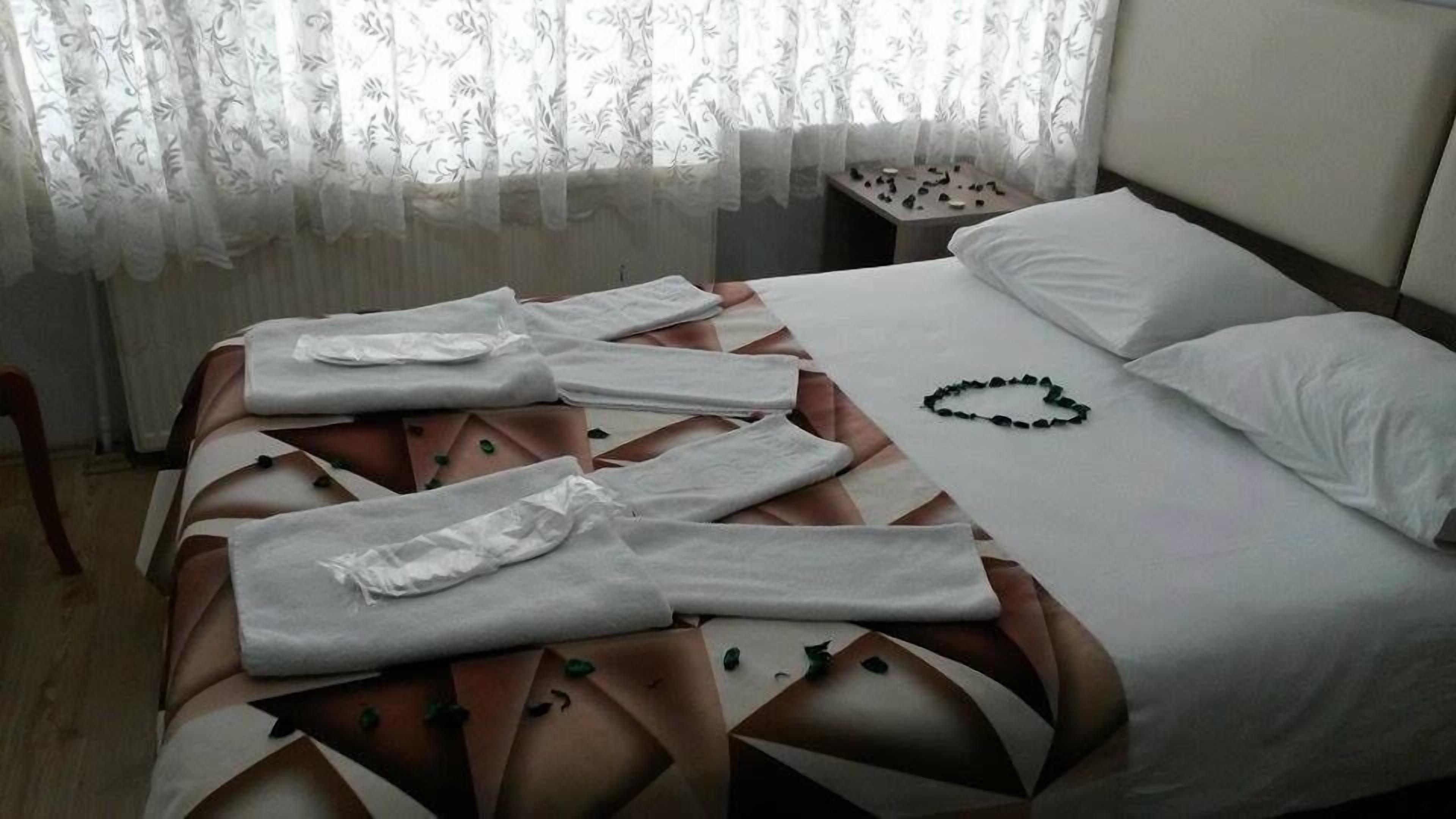 In-room safe, desk, soundproofing, iron/ironing board